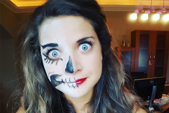 Sofia-Lovgren-Getting-Ghoulish